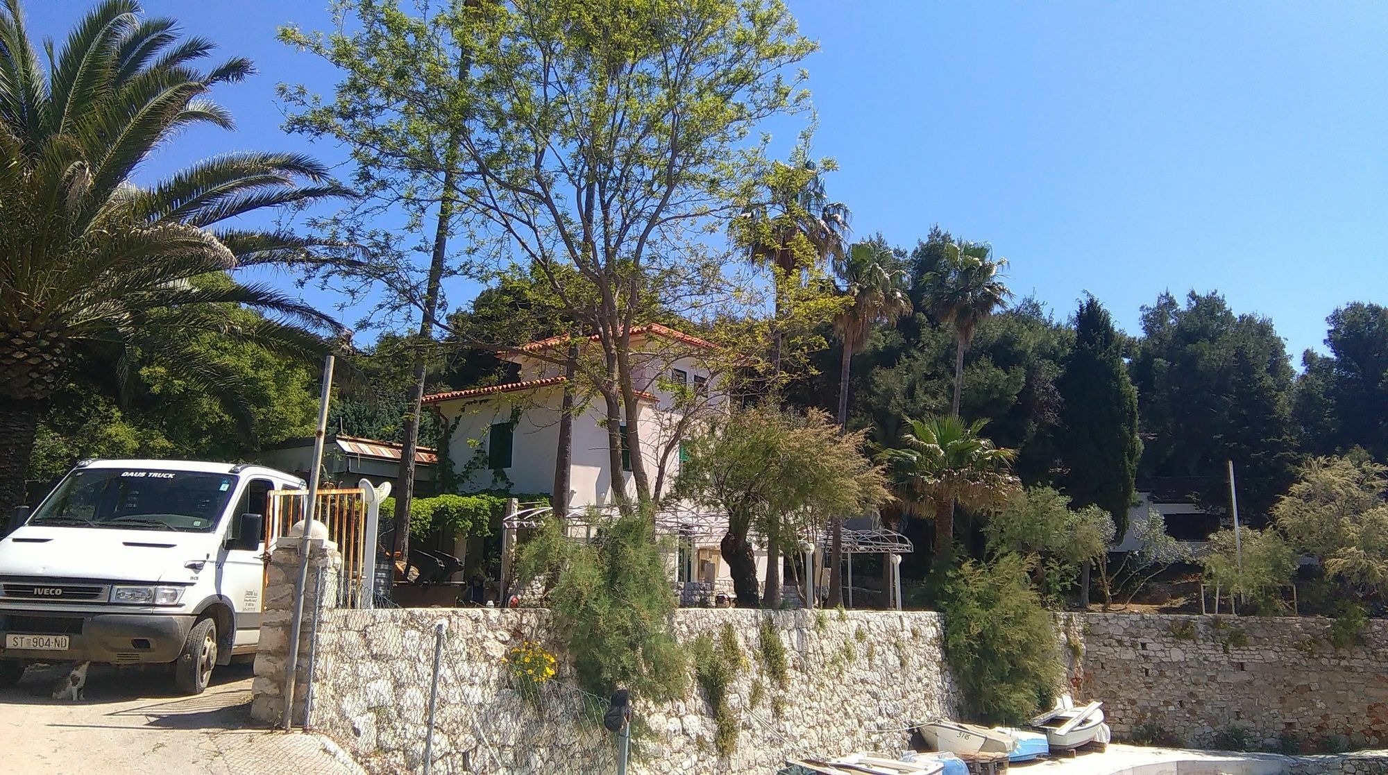 Resort Village T.N. Milna Vis Exterior foto